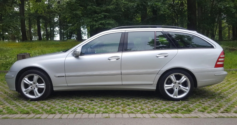 Mercedes-Benz Klasa C cena 12800 przebieg: 311000, rok produkcji 2005 z Kłodzko małe 562